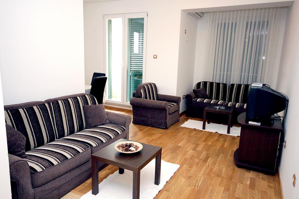 Apartments Draskovic Mirista Petrovac المظهر الخارجي الصورة