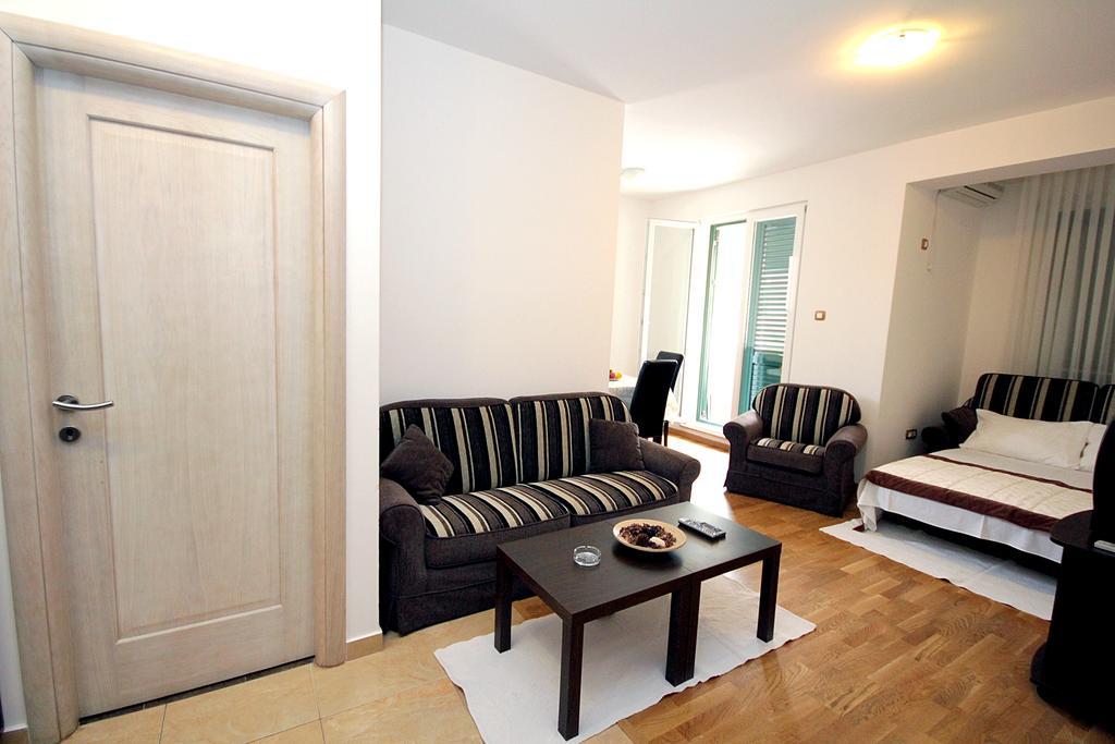 Apartments Draskovic Mirista Petrovac المظهر الخارجي الصورة